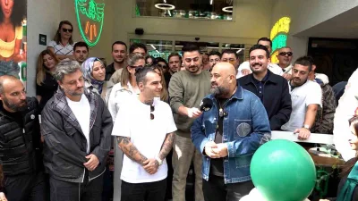 MasterChef Türkiye’nin sevilen isimlerinden Tolga Şener, kendi markası Wingsbro’nun ilk