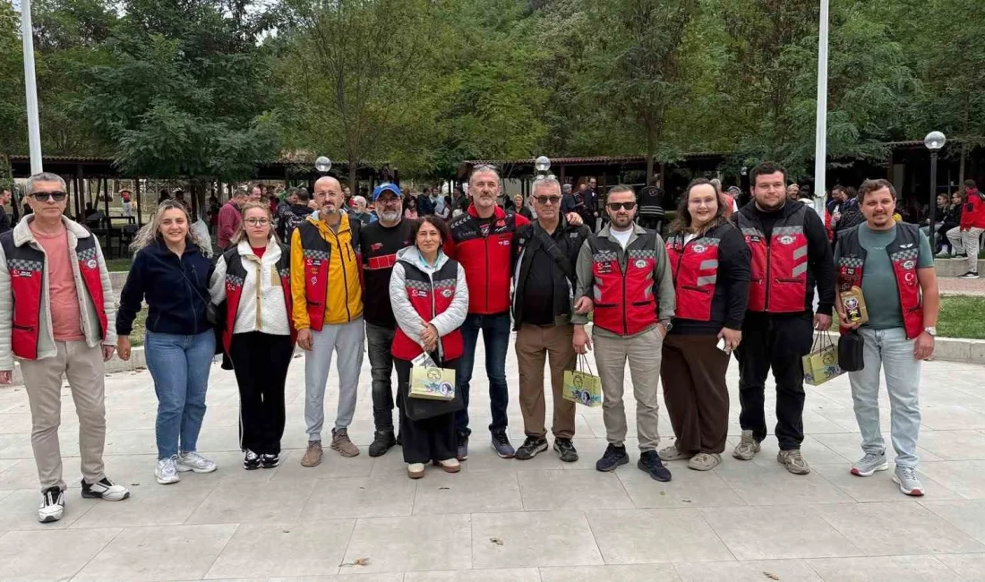Çanakkale’nin Çan ilçesine bağlı Etili köyünde bir araya gelen motosiklet