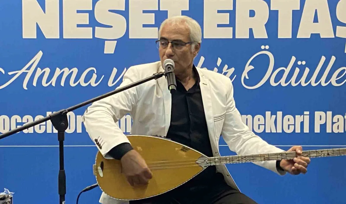 Kocaeli’de düzenlenen gecede Bozkırın Tezenesi Neşet Ertaş, Anadolu türküleriyle anılırken,