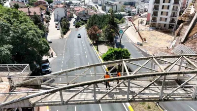 Kocaeli’de Santral Rampası’nda üstyapı yenilemesinin ardından çevre düzenlemesine geçildi. Güzergahtaki