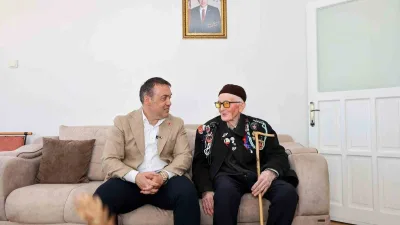 Bilecik Valisi Faik Oktay Sözer, 93 yaşına giren şehit babası