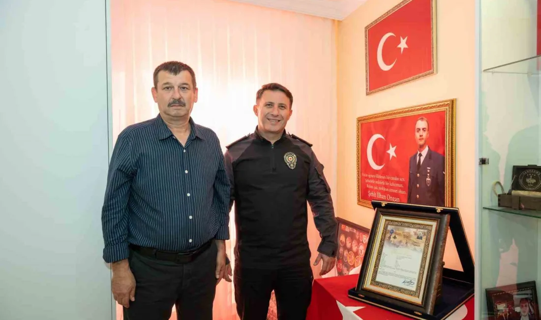 Bilecik İl Emniyet Müdürü Erdem Çağlar, şehit İlhan Ongan’ın ailesini