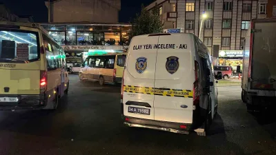 Sultangazi’de silahlı şahıs cadde üzerinde tartıştığı kişiye ateş etti. Olayda