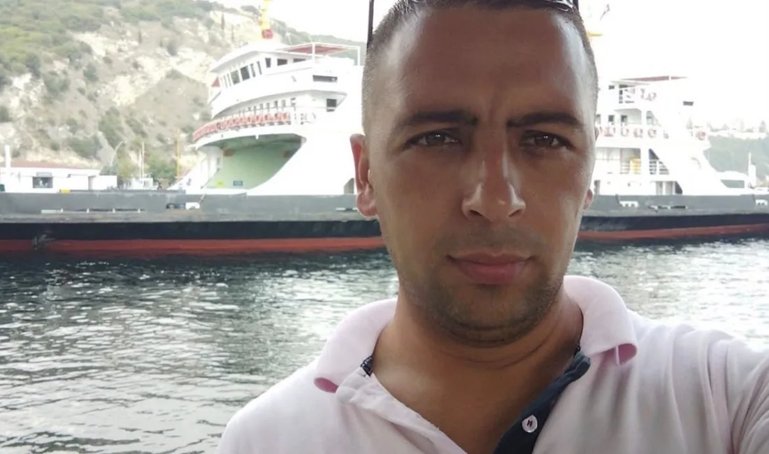 Yalova’da inşaat malzemesi satan firmanın bahçesinde vinçle demir indirdiği sırada