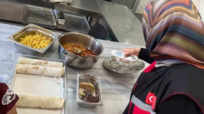 Yalova’da yeni eğitim-öğretim yılının başlamasıyla birlikte okul kantinlerinde gıda denetimleri