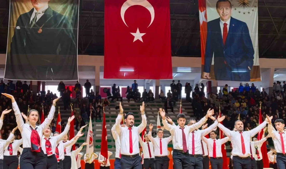 Cumhuriyet Bayramı törenlerinde sahne alan 103 öğretmen, 7 farklı yöreye
