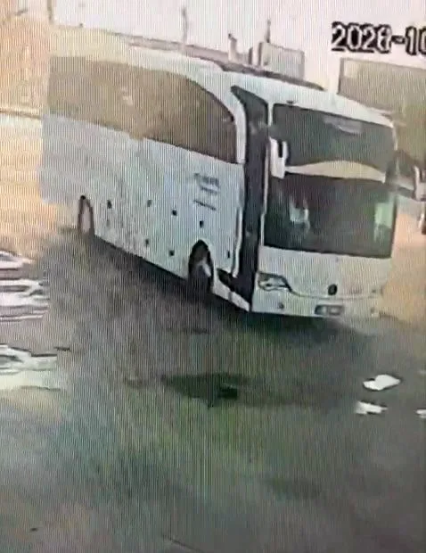Manisa’nın Akhisar ilçesi yakınlarında tırla çarpışan ve 11 kişinin hayatını