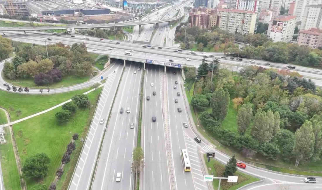 29 Ekim’de İstanbul’da yollar boş kaldı. Trafik yoğunluğu yüzde 29
