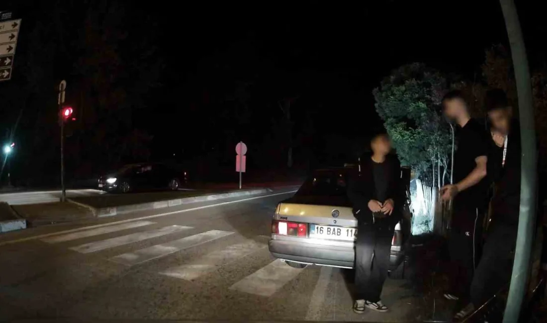 Bursa’nın İnegöl ilçesinde polis uygulamasının yanından abartı egzoz sesiyle geçen