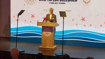 Koruyucu Aile Hizmeti Sivil Toplum Buluşması’nda konuşan Aile ve Sosyal