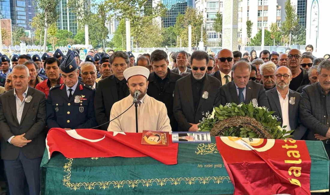 Yeşilçam’ın “Altın Çocuk” lakaplı usta oyuncusu Göksel Arsoy, İstanbul’da düzenlenen