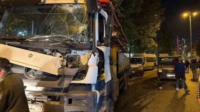 İstanbul Avcılar’da aynı firmaya ait beton mikseri ile beton pompası