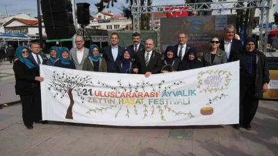 Balıkesir’in Ayvalık ilçesinde bu yıl 21’incisi düzenlenen Uluslararası Ayvalık Zeytin