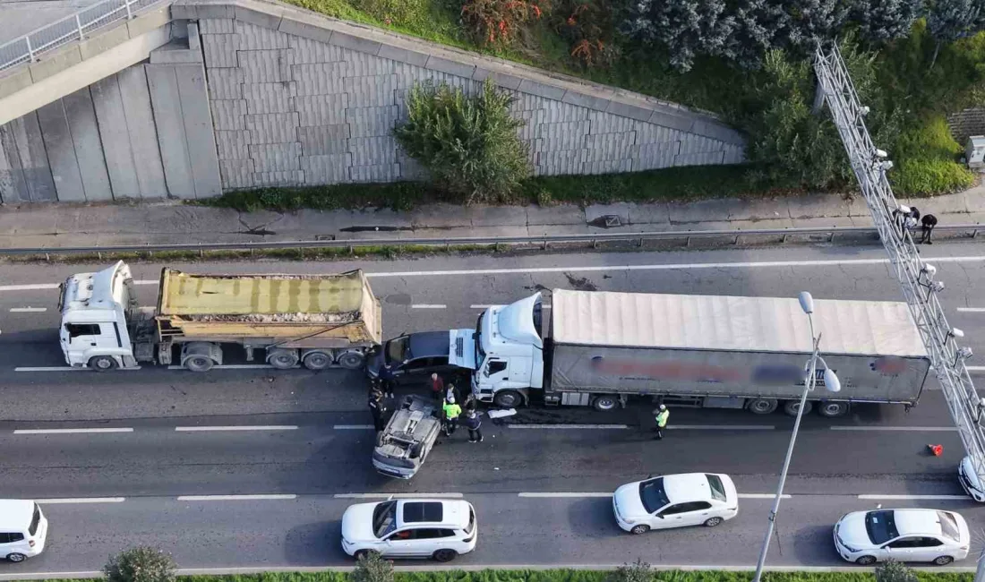 İstanbul Bağcılar TEM Otoyolu’nda hafriyat kamyonu, tır ve 3 aracın
