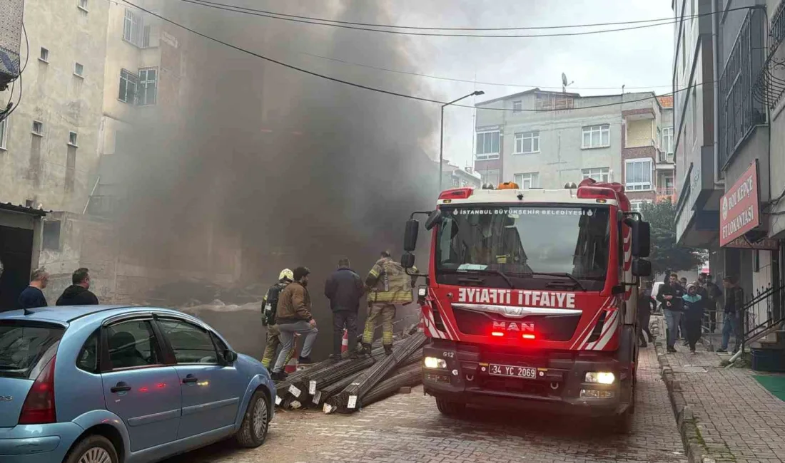 İstanbul Bahçelievler’de bir inşaatın temelindeki izolasyon malzemelerinin alev almasıyla çıkan