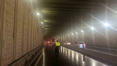 İstanbul genelinde etkili olan kuvvetli sağanak yağış nedeniyle bazı bölgelerde