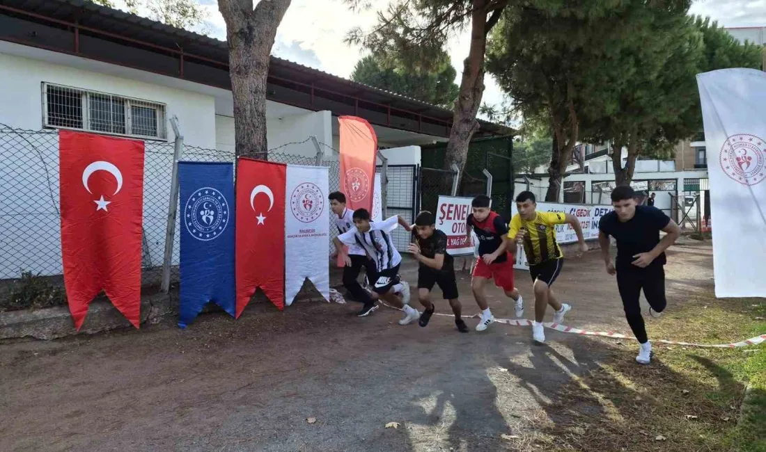 Balıkesir’in Burhaniye ilçesinde, 29 Ekim Cumhuriyet Bayramı etkinlikleri kapsamında düzenlenen
