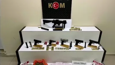 Balıkesir’in Edremit ilçesinde Akçay ve İkizçay mahallelerinde aynı saatlerde iki