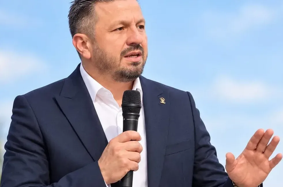 Balıkesir’in sağlık altyapısını güçlendirecek önemli bir adım daha atıldı. 1.