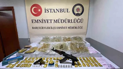 Başakşehir’de bir adrese yönelik düzenlenen operasyonda 7 kilo 765 gram