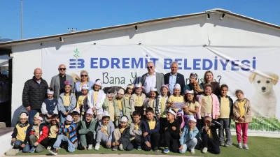Balıkesir’in Edremit Belediye Başkanı Mehmet Ertaş, 4 Ekim Dünya Hayvanları