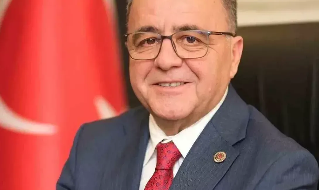 Altıeylül Belediye Başkanı Hakan Şehirli, Cumhuriyet’in ilanının 103. yıl dönümü