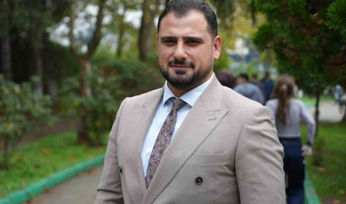 Gençlerin canlı yayınlarda beğenilmek ve para kazanmak uğruna farklı davranışlara