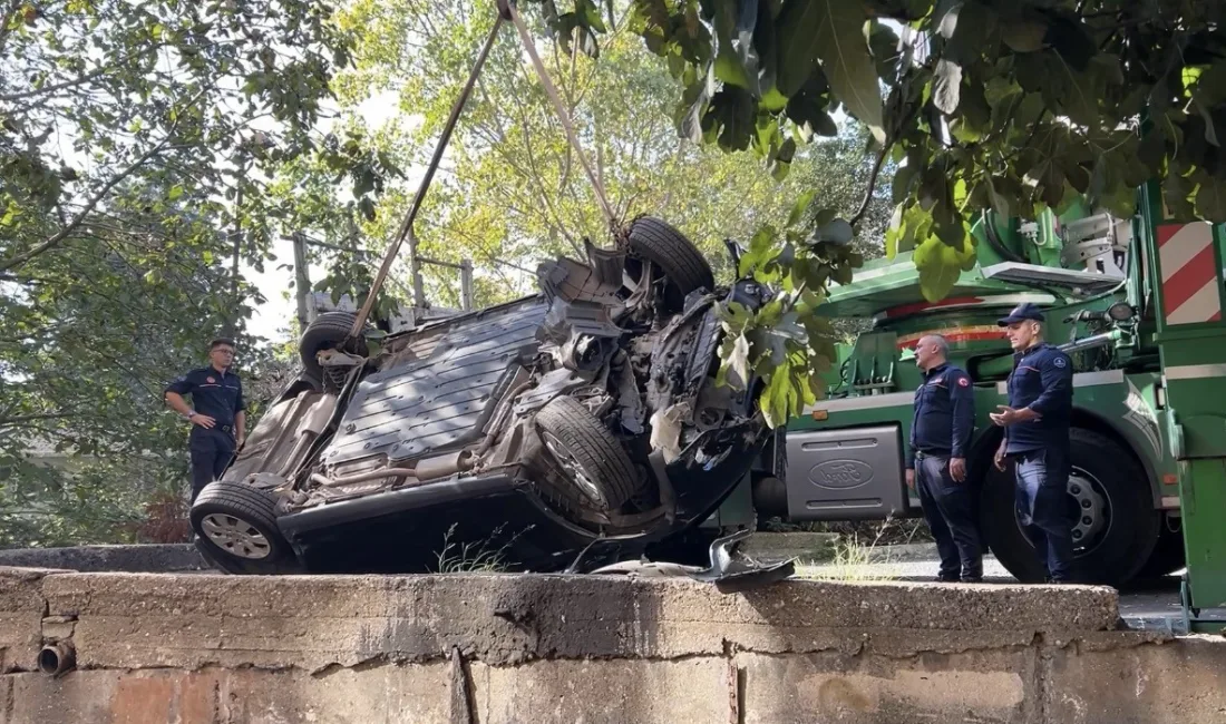 İstanbul Beşiktaş’ta iddiaya göre, otomobilini park etmek isteyen sürücü, fren