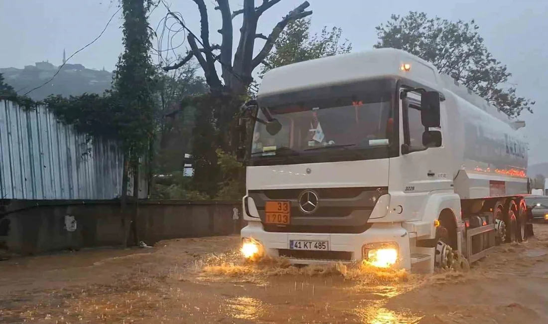 İstanbul’un pek çok noktasını etkisi altına alan şiddetli yağış nedeniyle