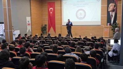 Bilecik’te 120 öğrenciye güvenli internet ve akran zorbalığı eğitimi verildi.