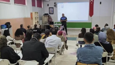 Bilecik İl Emniyet Müdürlüğü tarafından 47 veliye güvenlik eğitimi verildi.