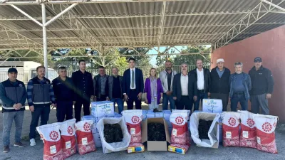 Bilecik’in Pazaryeri ilçesinde üreticilere 41 bin 750 çilek fidesi dağıtıldı.