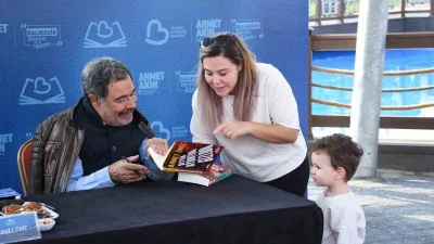 2. Balıkesir Kitap Fuarı, 9. gününde de on binlerce Balıkesirliyi