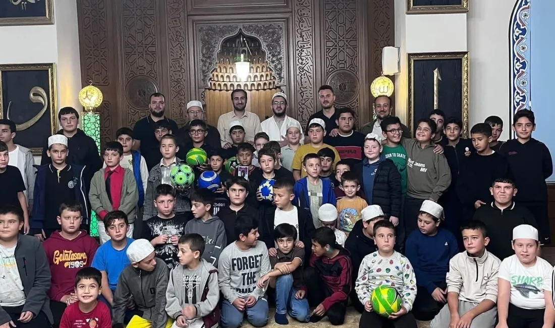 Balıkesir’in Burhaniye ilçesinde, Müftülüğün başlattığı, “Şehirlerin Kalbi Camilerde Buluşuyoruz” projesi
