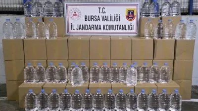 Bursa’da kaçakçılığın önlenmesine yönelik yapılan operasyonlarda bir araçta yapılan aramada,
