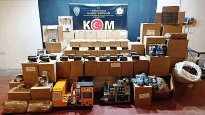 Bursa’da kaçak tütün ve sigara üretimine yönelik düzenlenen operasyonda 627