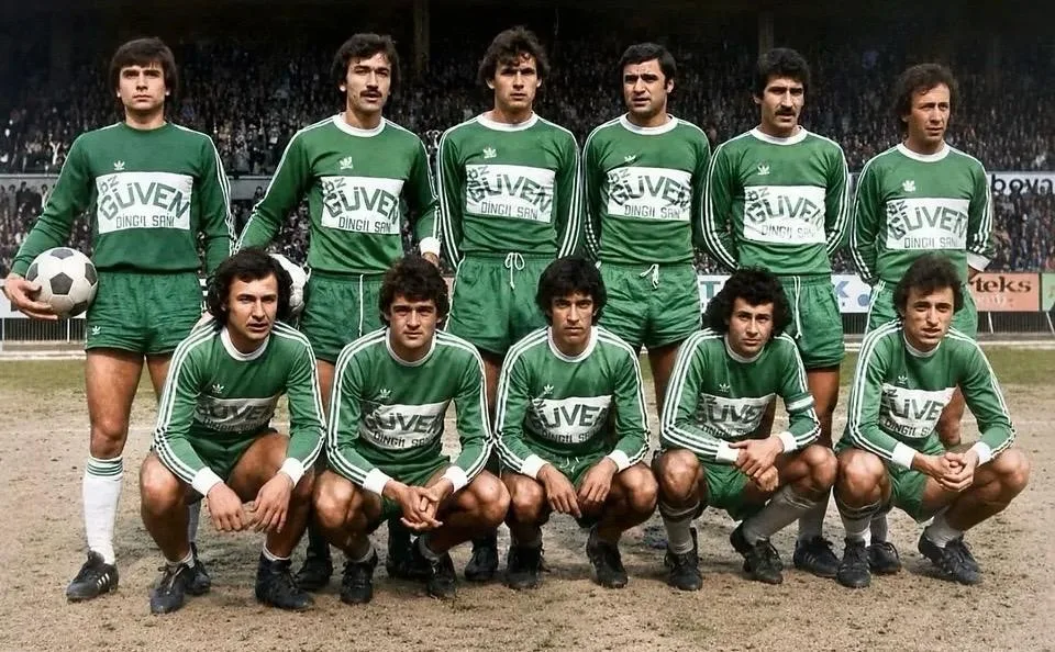 Bursaspor ve Milli Takım’da uzun süre forma giyerek Türk Futbol