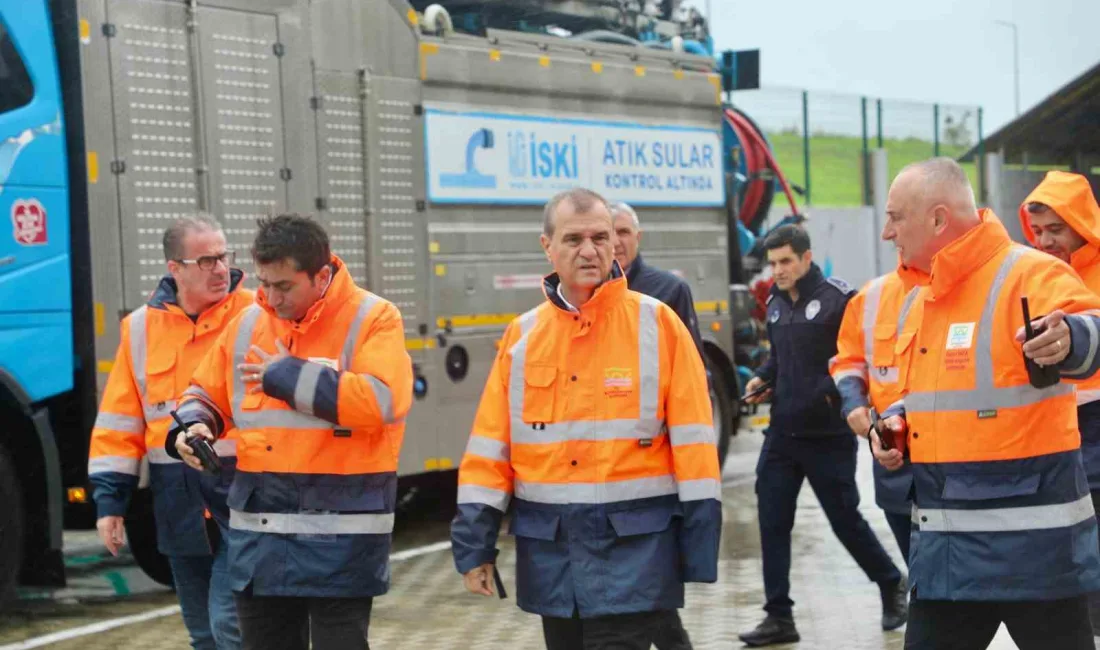 İstanbul’u etkisi altına alan yağışa karşı Büyükçekmece Belediyesi ekipleri, olumsuzlukların