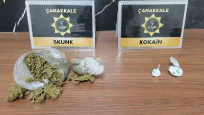 Çanakkale’de gerçekleştirilen huzur uygulamalarında çeşitli suçlardan aranan 10 şahıs yakalanarak