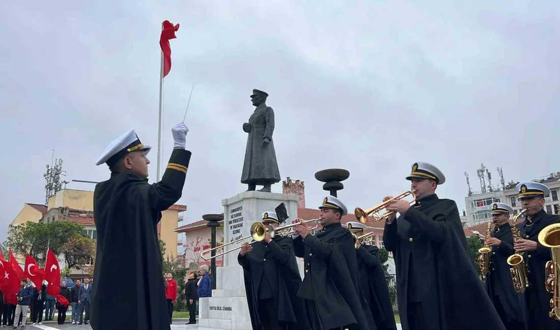 Çanakkale’de Cumhuriyet’in 103’üncü yıldönümünde 29 Ekim Cumhuriyet Bayramı dolayısıyla Cumhuriyet