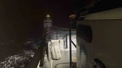 Çanakkale’nin Ayvacık ilçesi açıklarında içinde 3 kişinin bulunduğu makine arızası