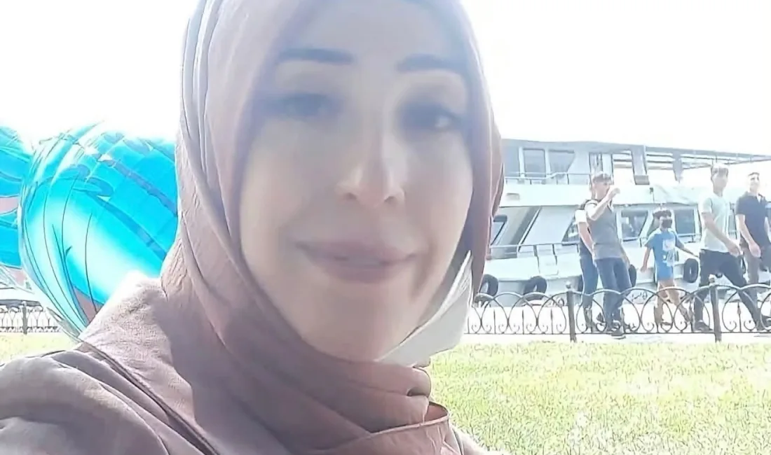 İstanbul’un Gaziosmanpaşa ilçesinde okuldan aldığı 2 çocuğuyla evine yürüyen Canan