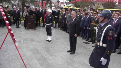 Bursa’da Cumhuriyet’in ilanının 103. yıl dönümü dolayısıyla düzenlenen törende, Heykel’deki