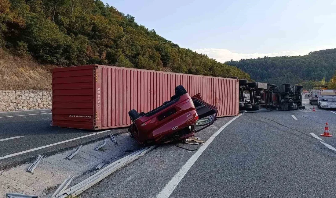 Balıkesir’in İvrindi ile Edremit ilçelerini bağlayan karayolu üzerinde devrilen tır