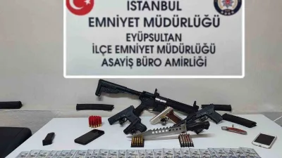 İstanbul Eyüpsultan’da silah ticaretine yönelik düzenlenen operasyonda yakalanan 2 şüpheli