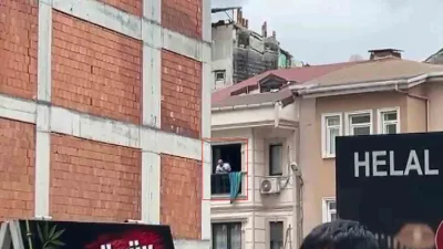 İstanbul’un Fatih ilçesinde iş yerinden tahliye kararıyla çıkarılacağına tepki gösteren