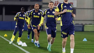 Fenerbahçe, Trendyol Süper Lig’in 9. haftasında oynayacağı Galatasaray maçının hazırlıklarını