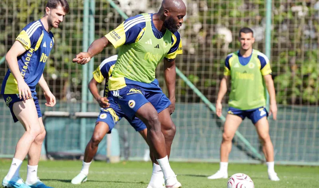 Fenerbahçe, Trendyol Süper Lig 9. hafta maçında deplasmanda Galatasaray ile