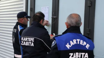 Kartepe’de bulunan Hakmar market, kasa-raf fiyat uyuşmazlığı ve son tüketim