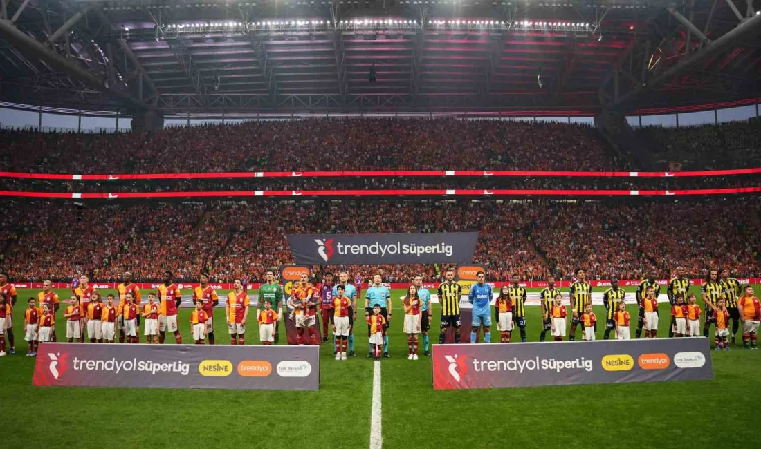 Galatasaray ile Fenerbahçe yarın oynanacak derbiyle 407. kez rakip olacak.